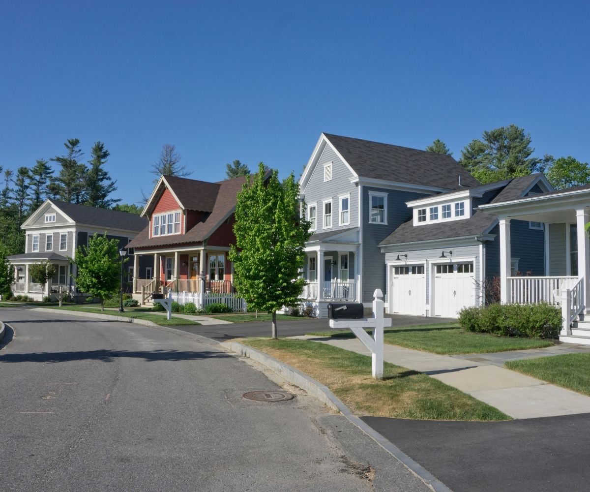 Line of houses in neighborhood